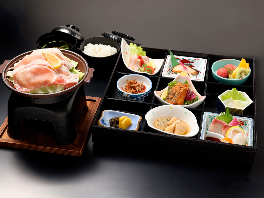 湯来ロッジのランチ